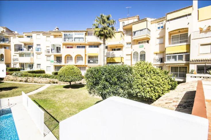 Carihuela Un Dormitorio Junto Al Mar Leilighet Torremolinos Eksteriør bilde
