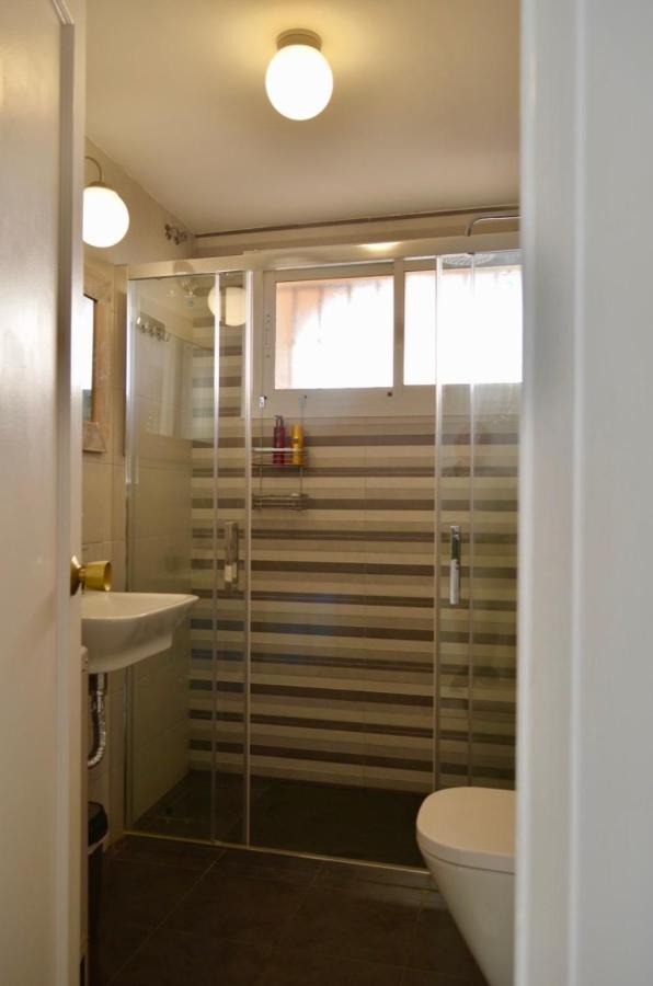 Carihuela Un Dormitorio Junto Al Mar Leilighet Torremolinos Eksteriør bilde